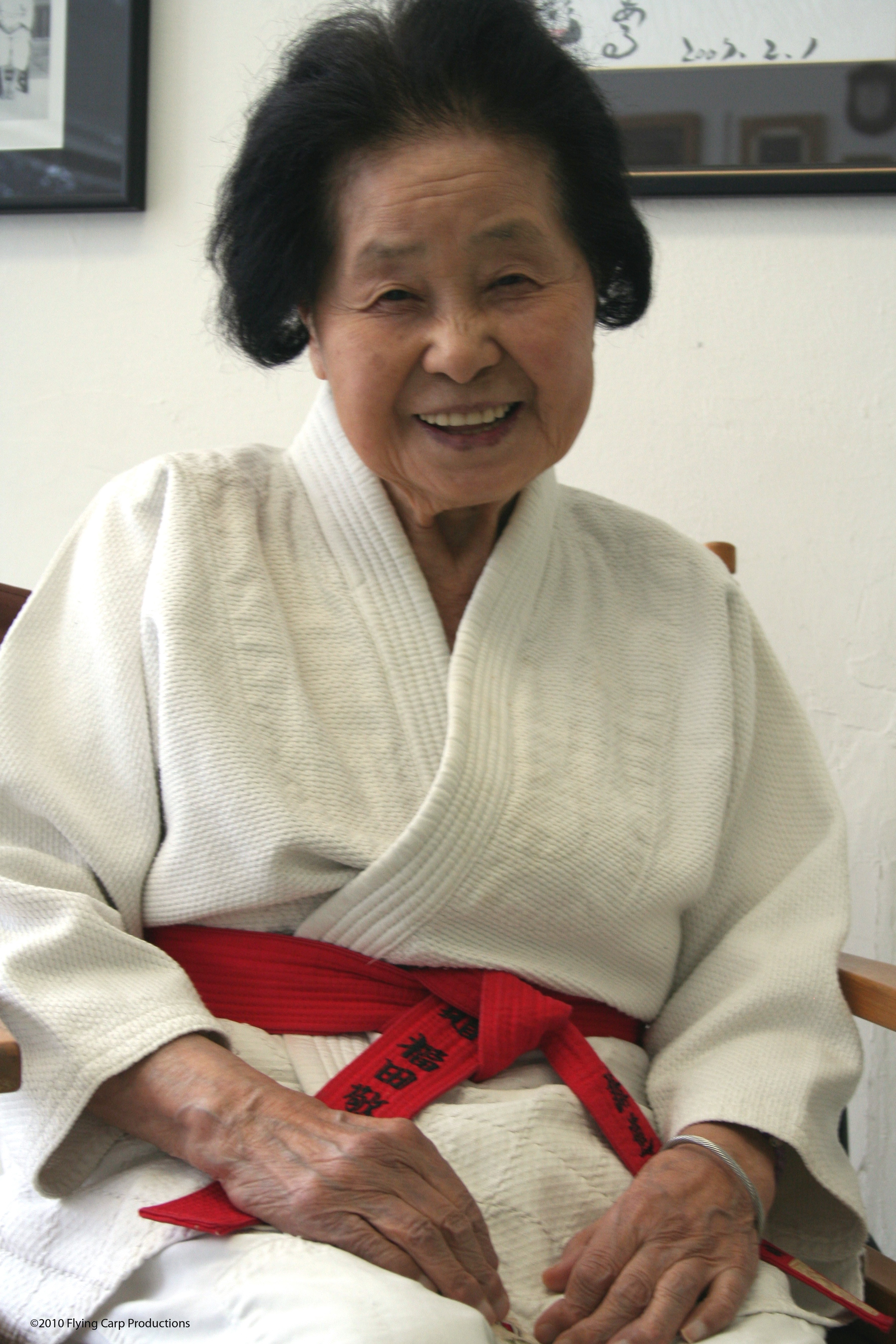 Японские пожилые мамы. Кейко Фукуда. Кэйко Мацудзака. Японские пожилые женщины. Японская старуха.